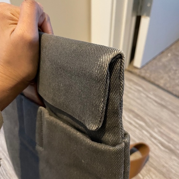 Men’s Incase messenger bag! - Picture 5 of 6